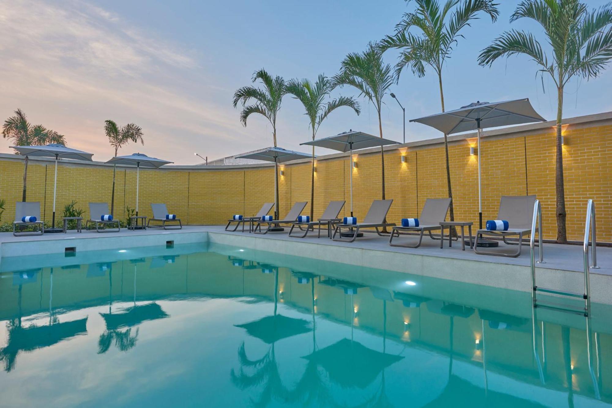 City Express By Marriott Cancun Aeropuerto Alfredo V. Bonfil Exterior photo
