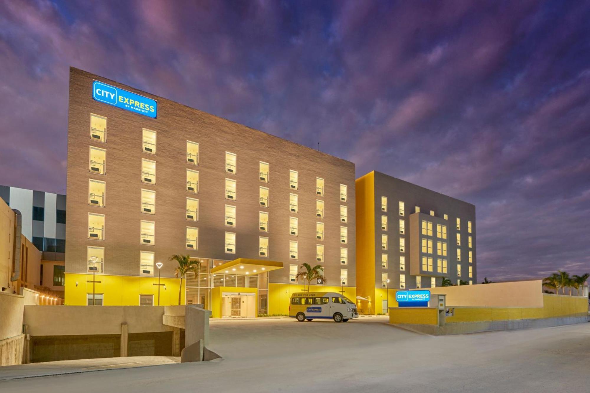 City Express By Marriott Cancun Aeropuerto Alfredo V. Bonfil Exterior photo