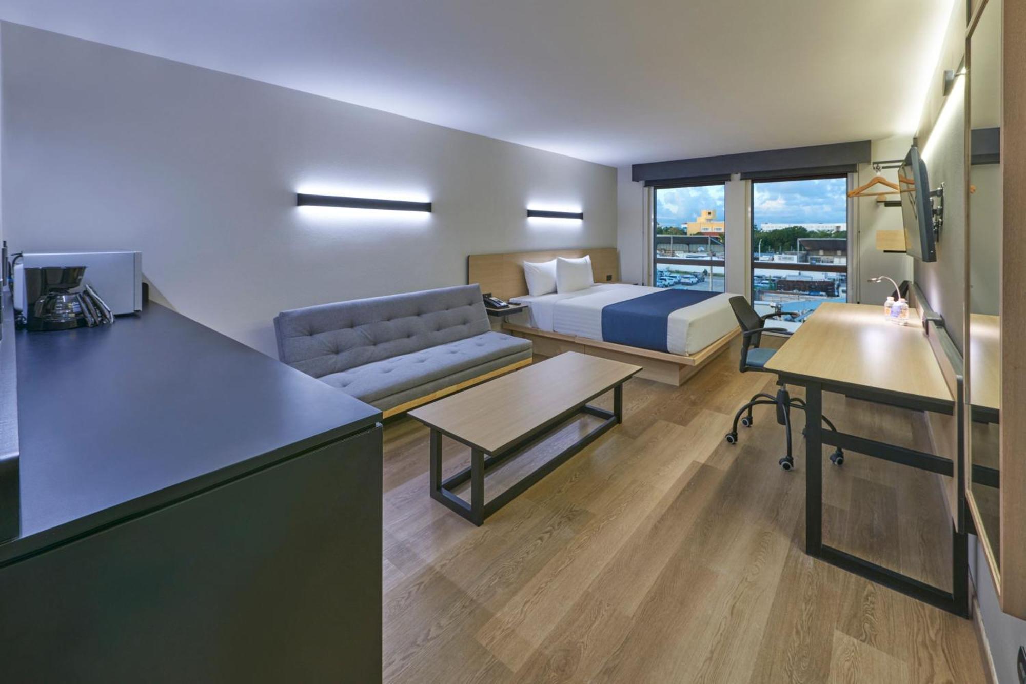 City Express By Marriott Cancun Aeropuerto Alfredo V. Bonfil Exterior photo