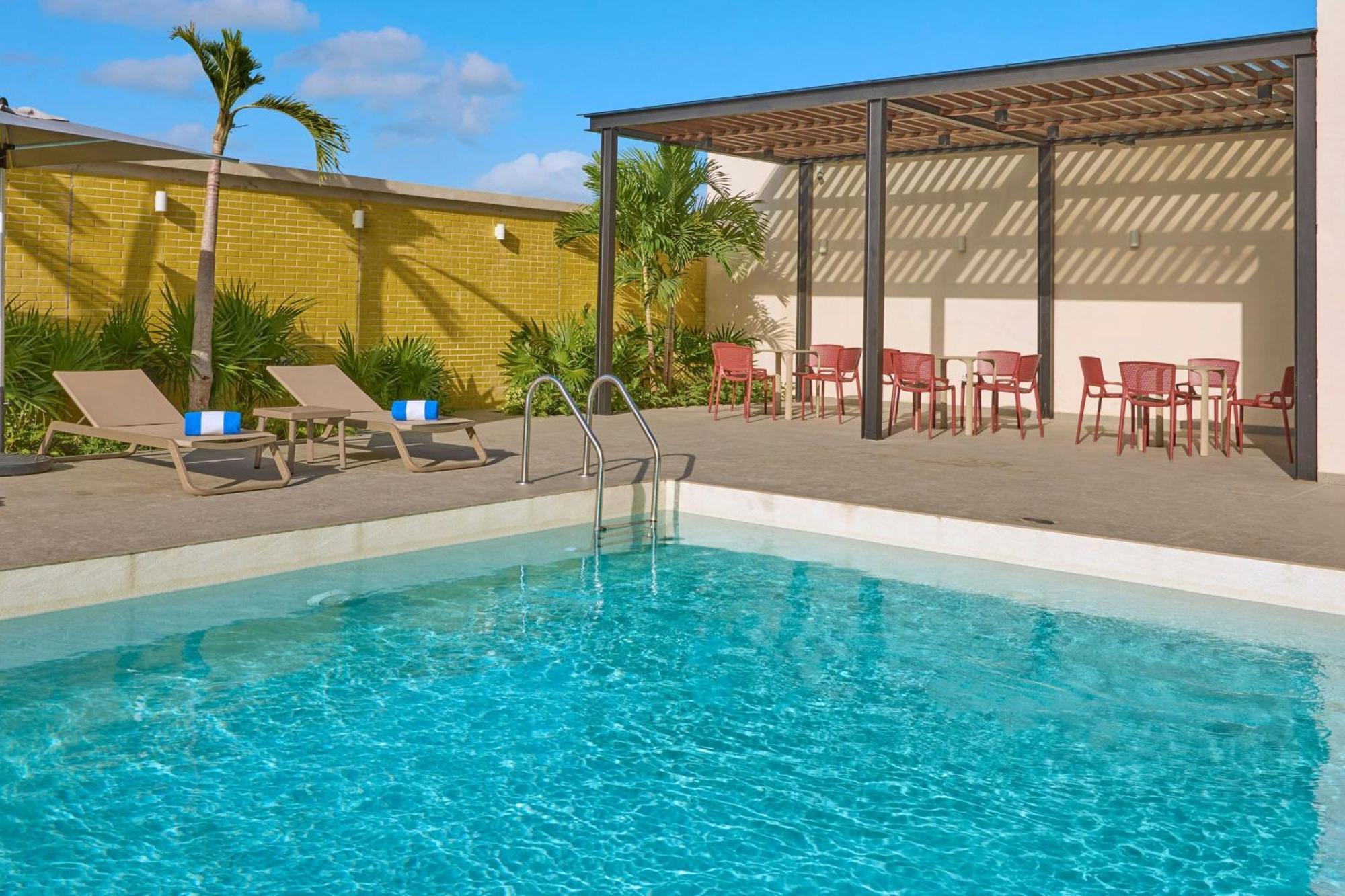 City Express By Marriott Cancun Aeropuerto Alfredo V. Bonfil Exterior photo